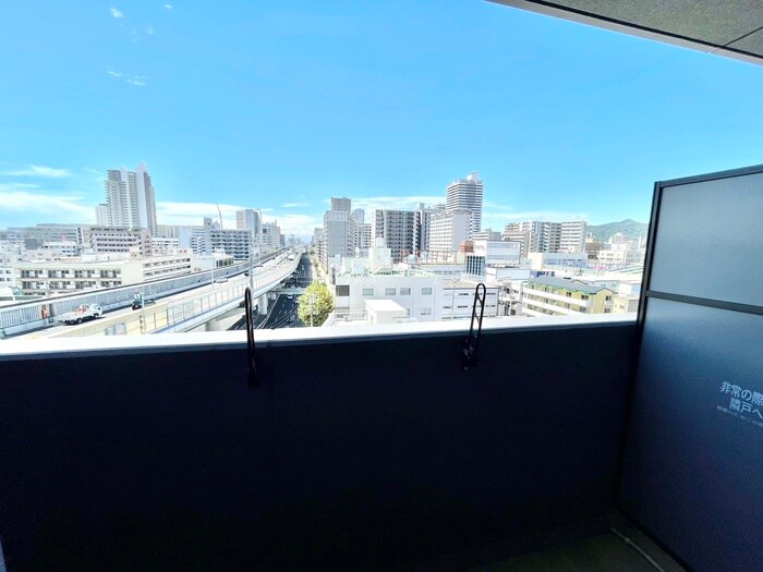 物件内観写真16　(室内からの展望)