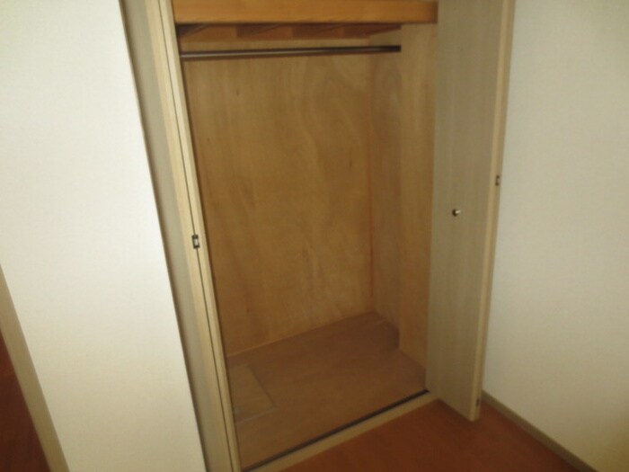 物件内観写真13　(収納)