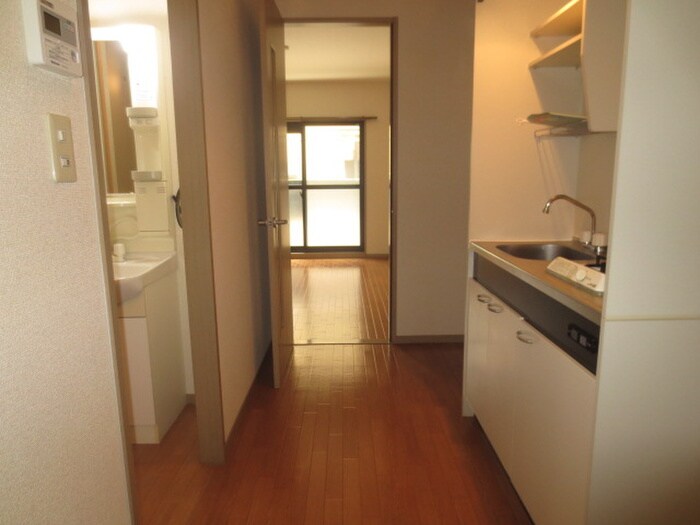 物件内観写真14　(玄関)