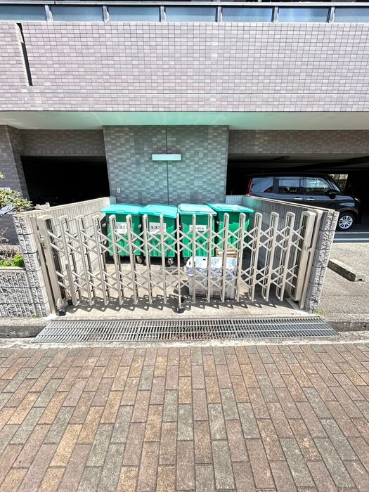 物件外観写真4　(建物設備)