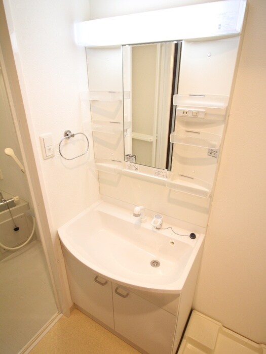 物件内観写真9　(洗面)