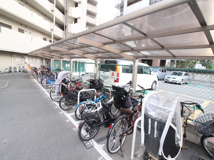 物件外観写真5　(駐輪場)