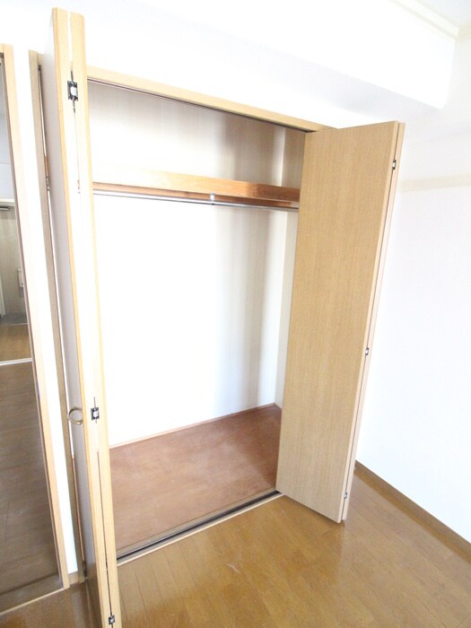 物件内観写真16　(収納)