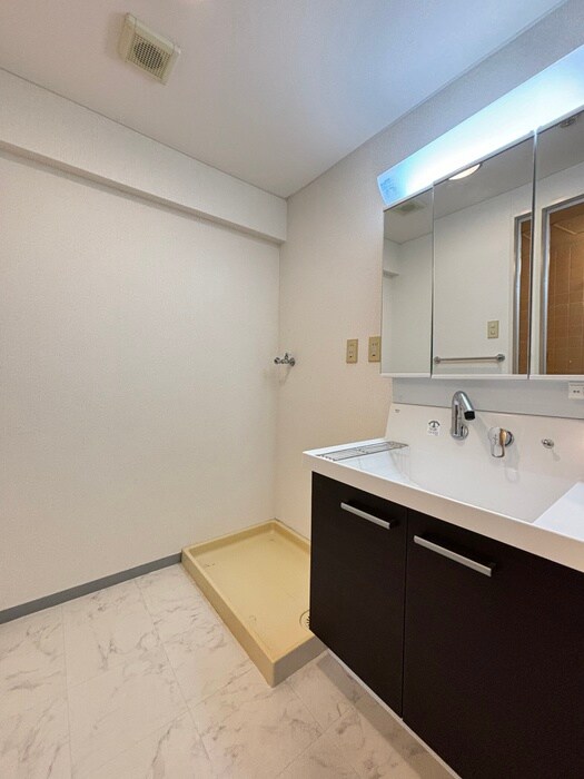 物件内観写真12　(洗面)