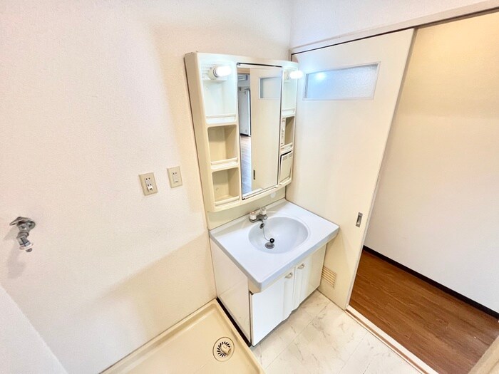 物件内観写真13　(洗面)