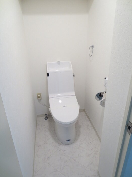 物件内観写真14　(トイレ)