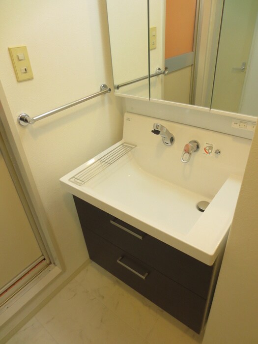 物件内観写真15　(洗面)