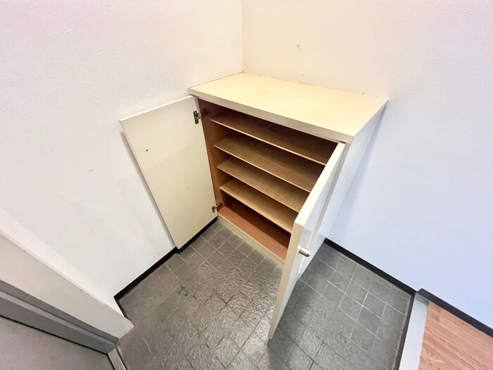 物件内観写真18　(靴箱)