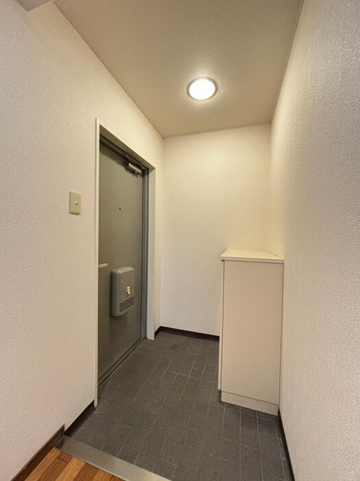 物件内観写真19　(玄関)