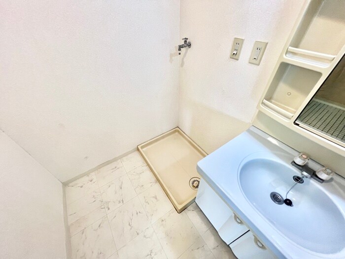 物件内観写真20　(洗濯機置場)