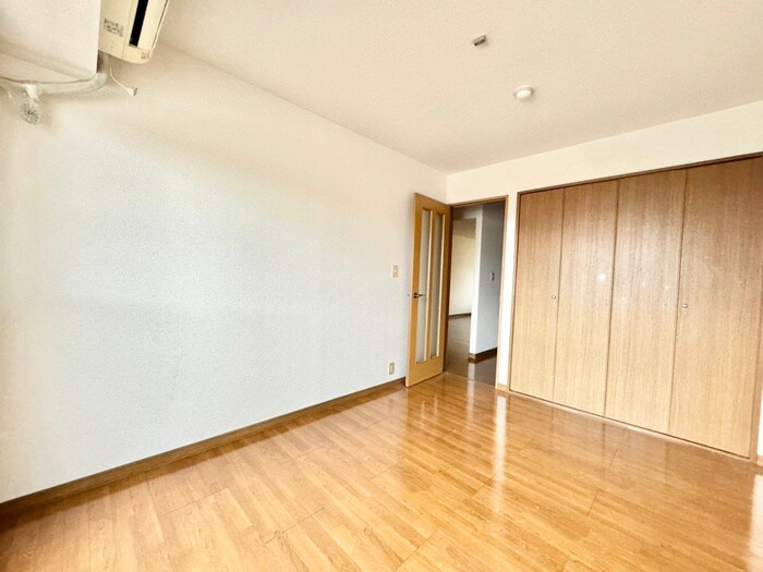 物件内観写真10　(居室)