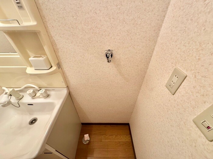 物件内観写真12　(洗濯機置場)