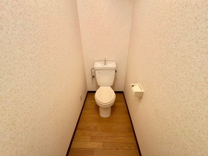 物件内観写真13　(トイレ)