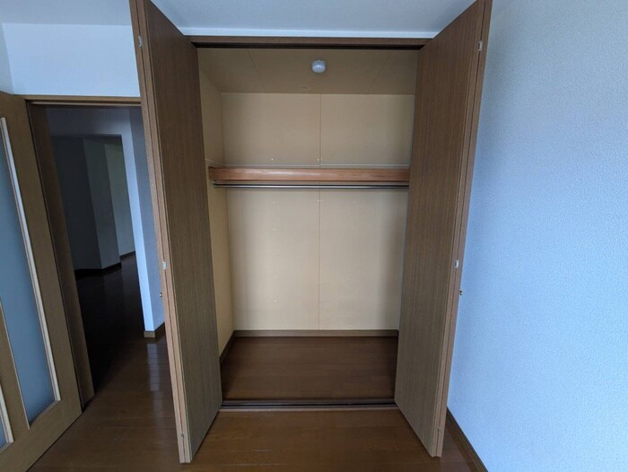 物件内観写真18　(収納)