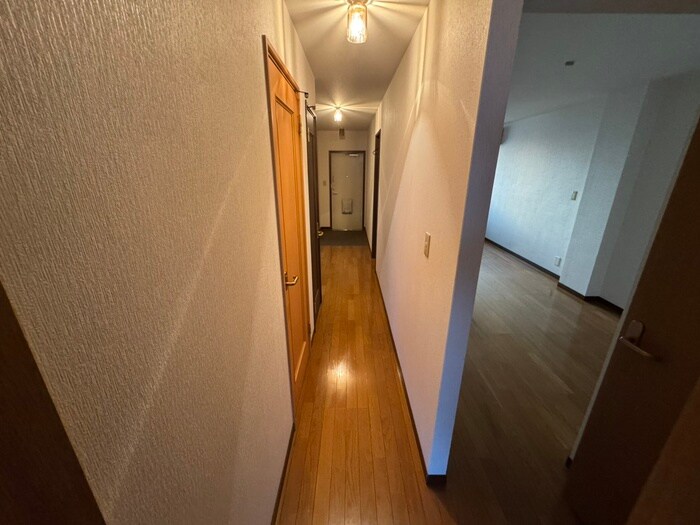 物件内観写真19　(廊下)