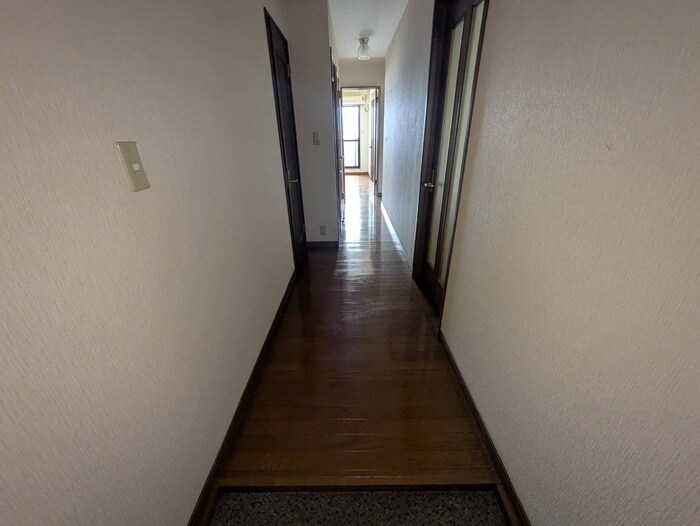 物件内観写真19　(廊下)