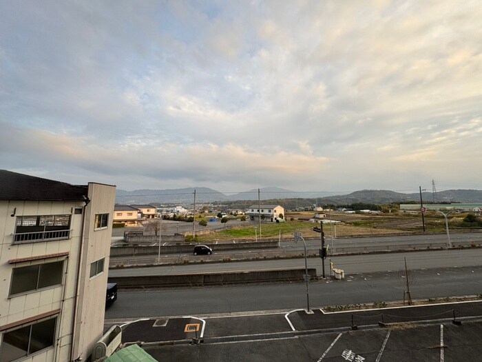 物件内観写真22　(室内からの展望)