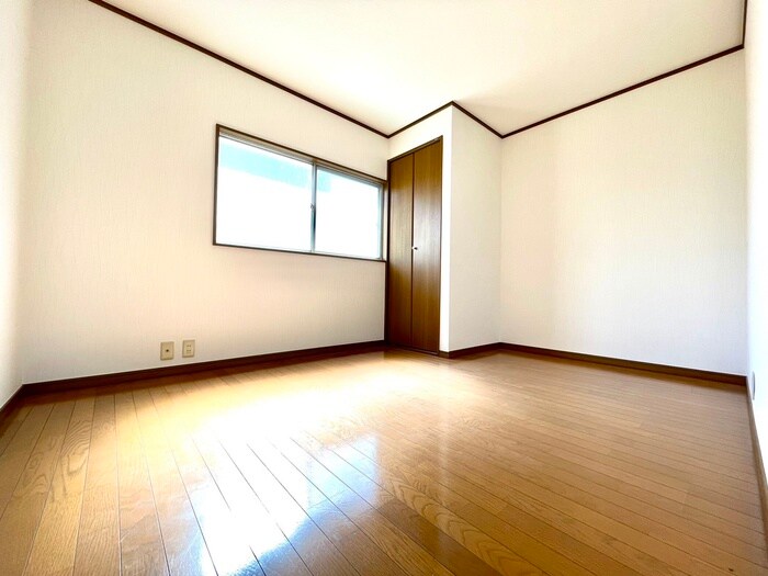 物件内観写真15　(居室)