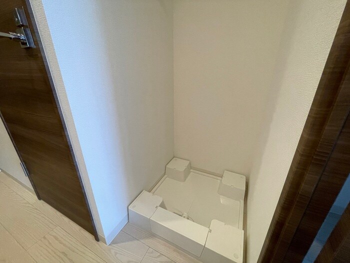 物件内観写真14　(洗濯機置場)