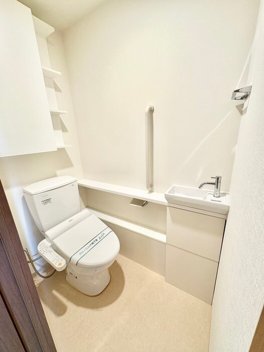 物件内観写真12　(トイレ)