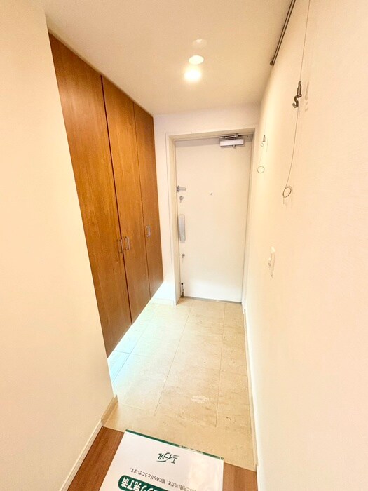 物件内観写真15　(玄関)