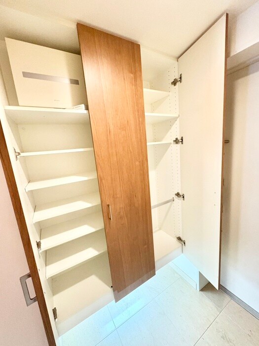 物件内観写真19　(靴箱)