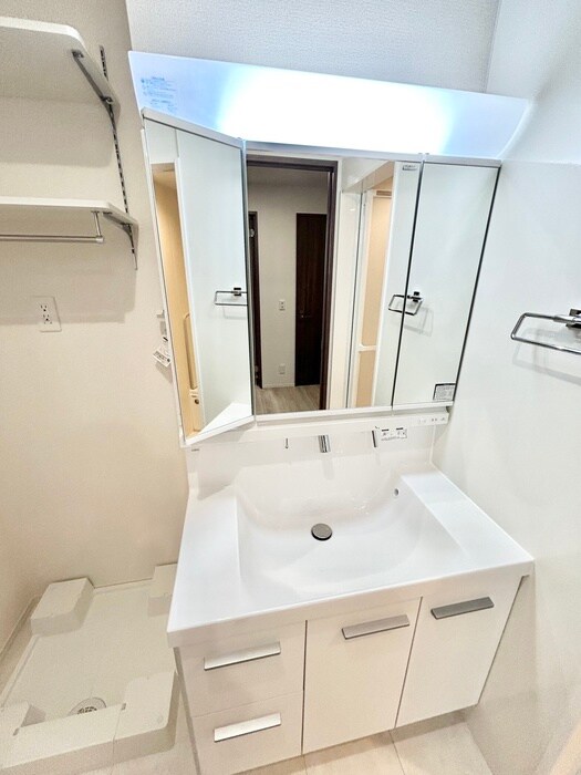 物件内観写真9　(洗面)