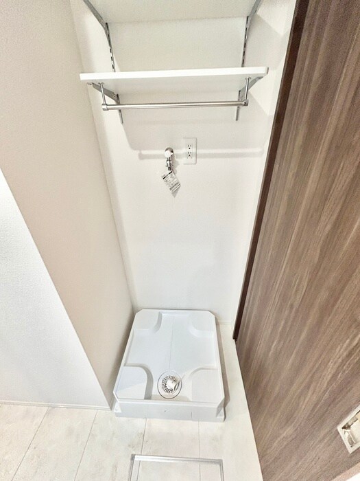 物件内観写真11　(洗濯機置場)