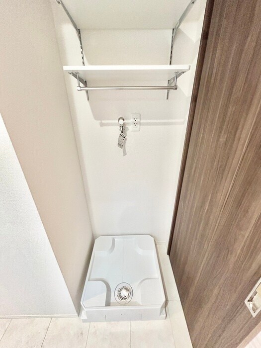 物件内観写真11　(洗濯機置場)