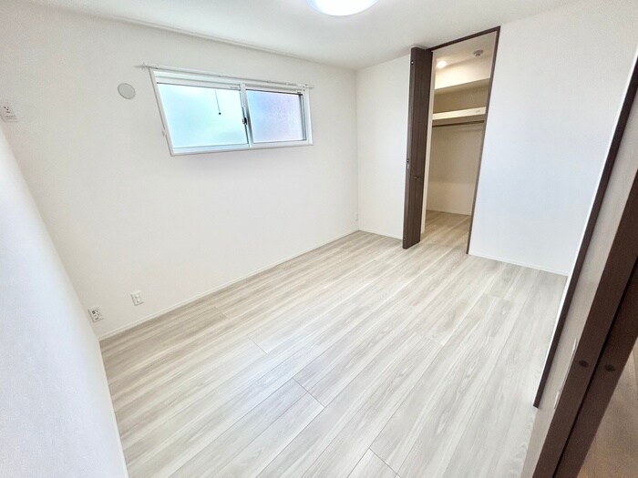 物件内観写真12　(居室)