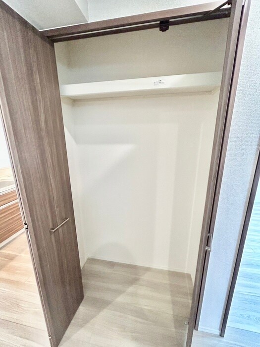 物件内観写真12　(収納)