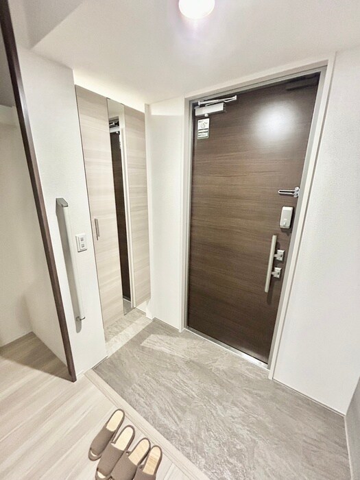 物件内観写真14　(玄関)