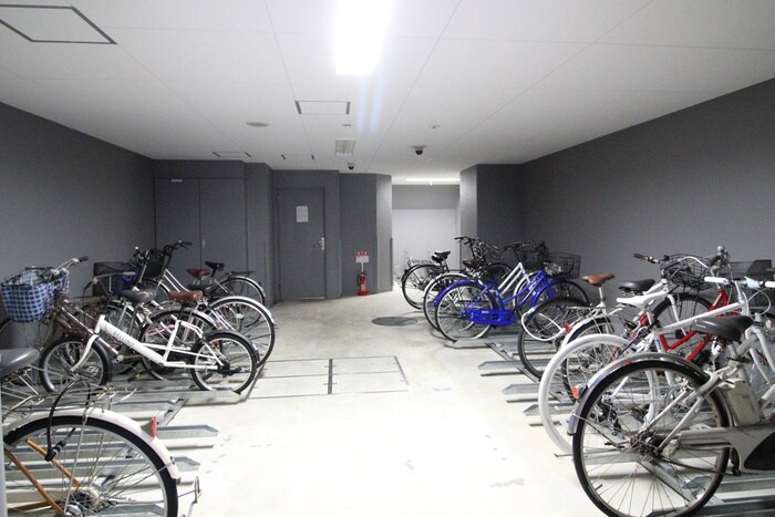 物件外観写真5　(駐輪場)
