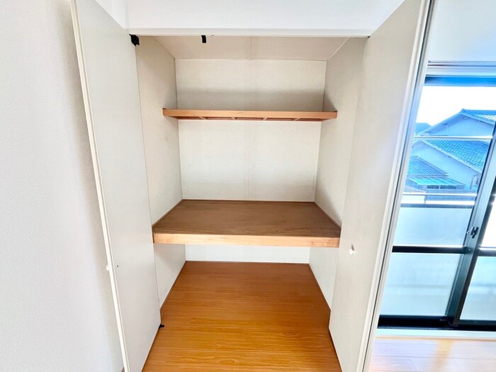 物件内観写真10　(収納)