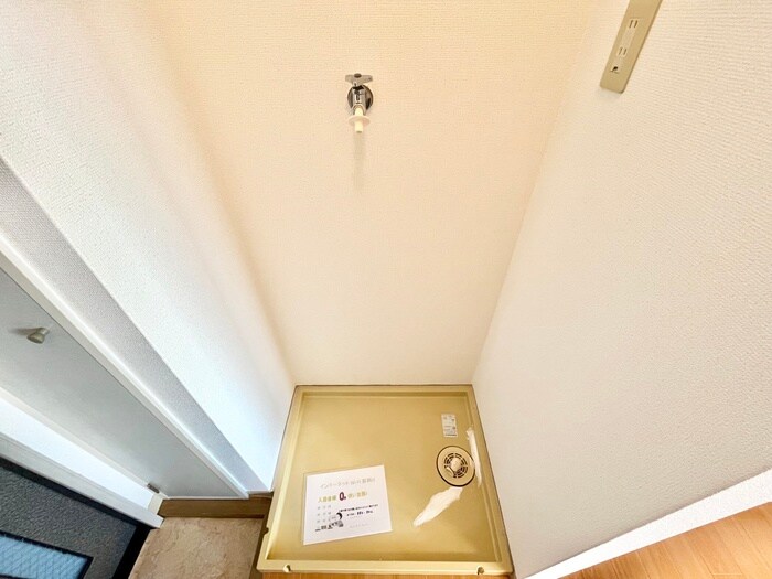 物件内観写真20　(洗濯機置場)