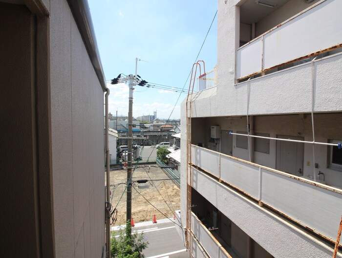 物件内観写真21　(室内からの展望)