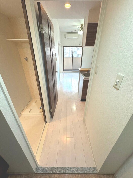 物件内観写真17　(廊下)