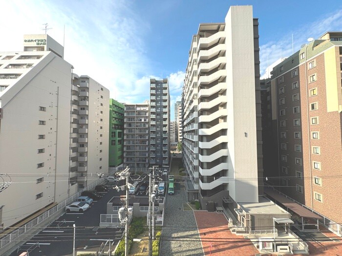 物件内観写真20　(室内からの展望)