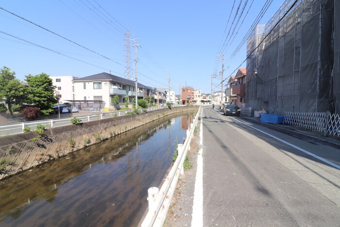 物件外観写真2　(周辺環境)