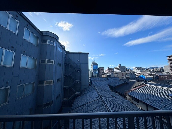 物件内観写真19　(室内からの展望)