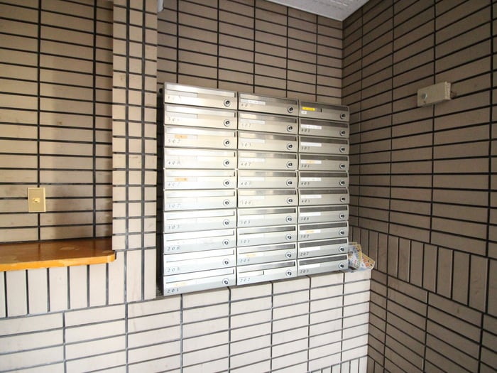 物件外観写真5　(エントランス部分)