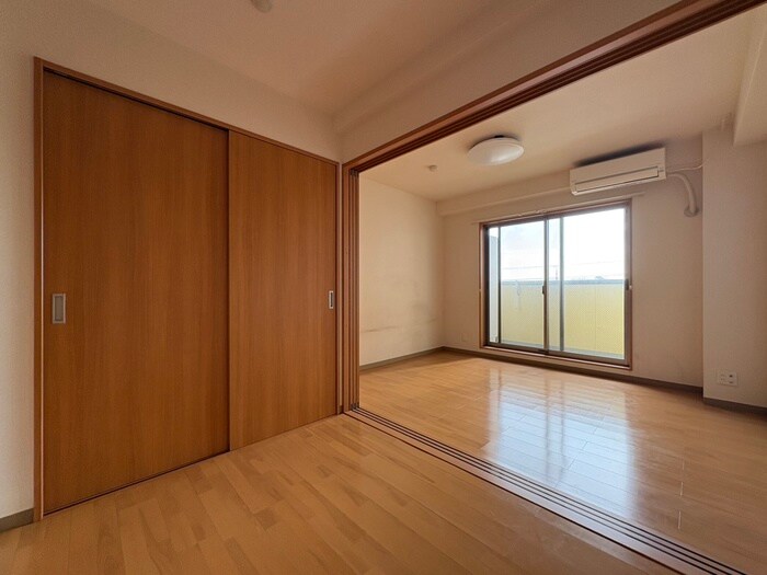 物件内観写真1　(居室)