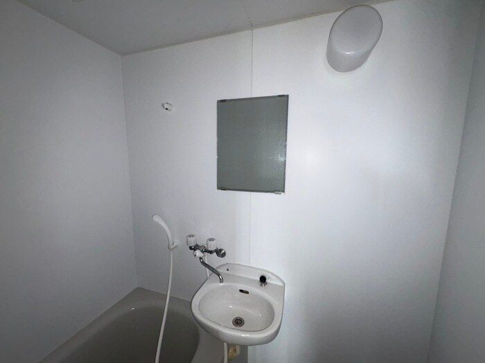 物件内観写真8　(洗面)