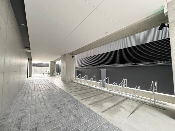 物件外観写真5　(駐輪場)