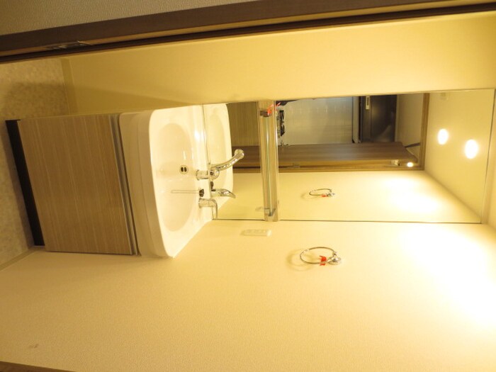 物件内観写真8　(収納)