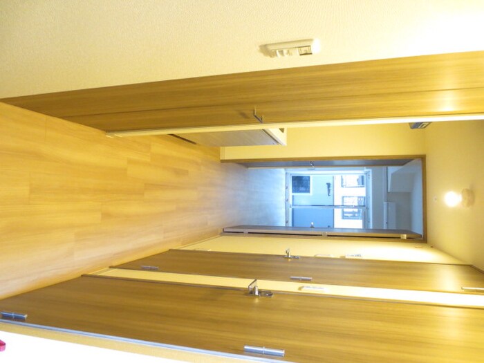 物件内観写真16　(廊下)