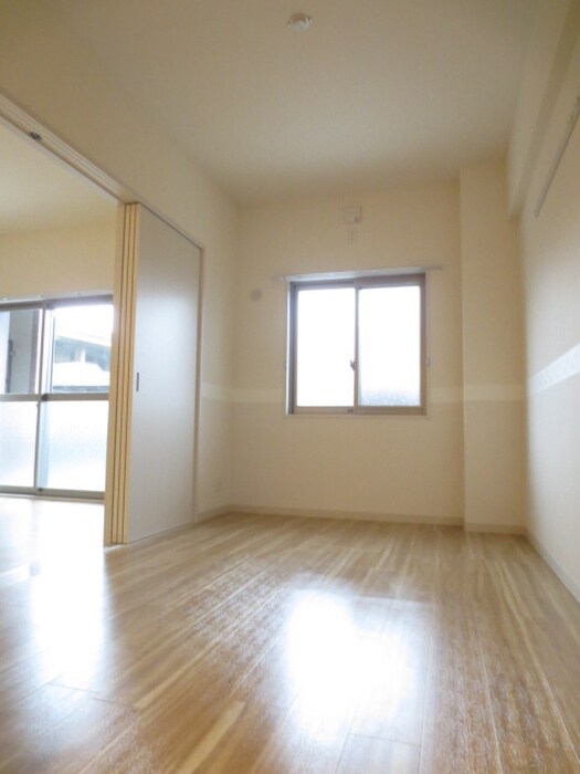 物件内観写真11　(居室)