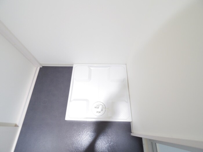 物件内観写真13　(洗濯機置場)