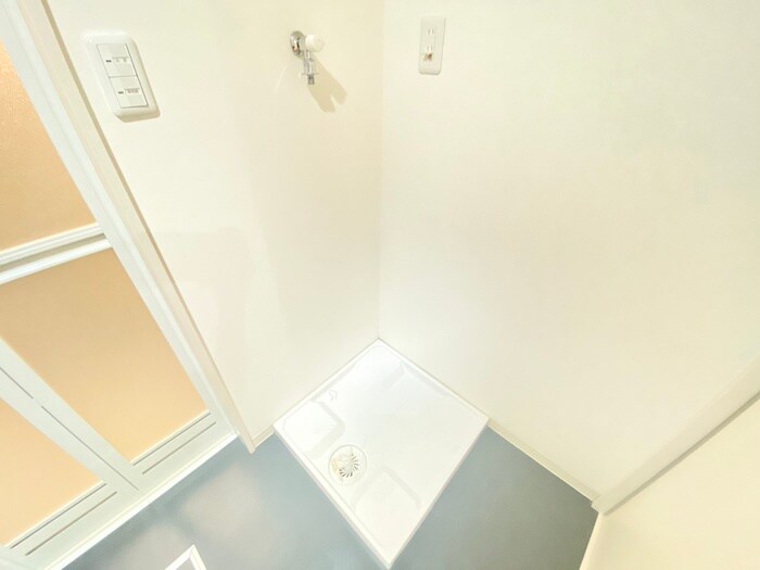 物件内観写真15　(洗濯機置場)