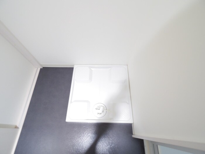 物件内観写真15　(洗濯機置場)